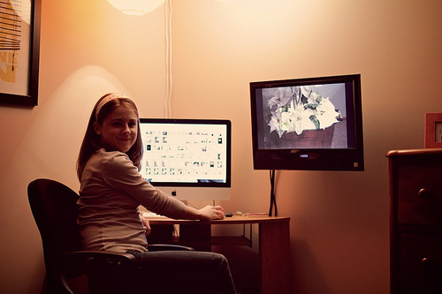 Dessert & TV Mount 56